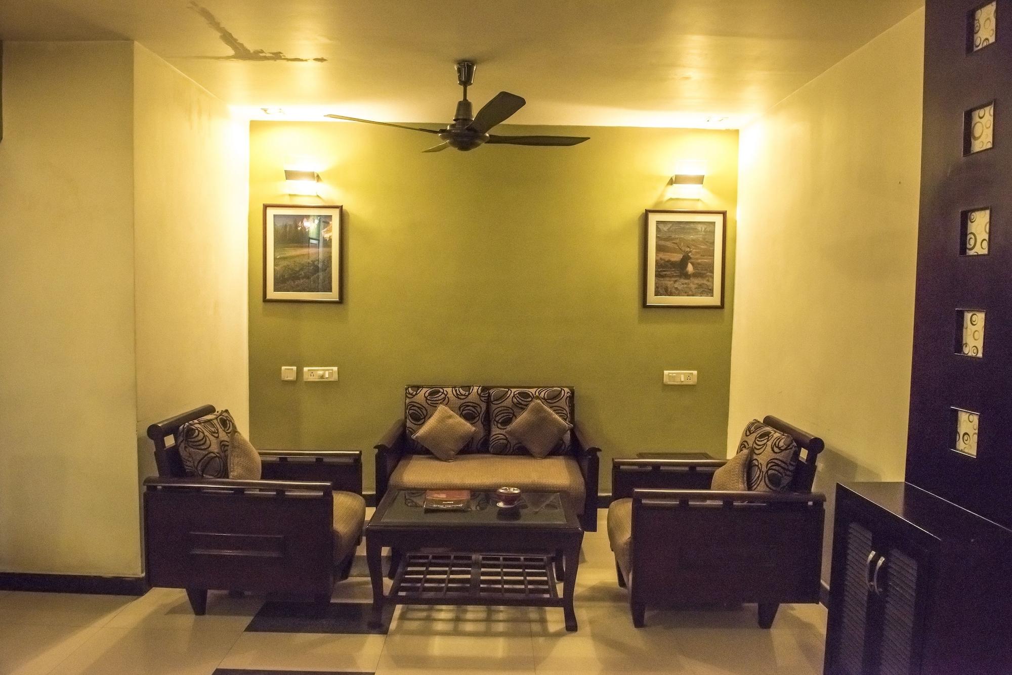 Hotel Pushpak Bhubaneswar Extérieur photo